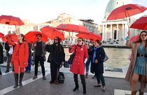 Guarda-chuvas vermelhos em Veneza