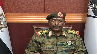 Sudan Egemenlik Konseyi Başkanı Orgeneral Abdulfettah el-Burhan, ülkede olağanüstü hal ilan edildiğini duyurdu