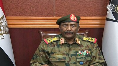 Sudan Egemenlik Konseyi Başkanı Orgeneral Abdulfettah el-Burhan, ülkede olağanüstü hal ilan edildiğini duyurdu