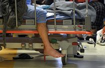 Betegek a bukaresti Egyetemi Sürgősségi Kórház COVID-19 elkülönítőjében