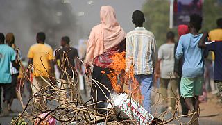 Manifestants pro-démocratie condamnant le coup d'État militaire au Soudan, Khartoum, 25 octobre 2021