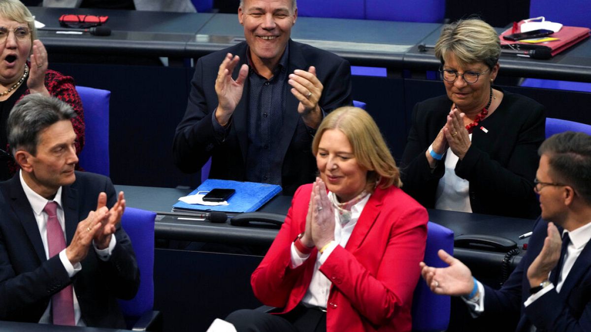 Bärbel Bas nach ihrer Wahl zur Präsidentin des deutschen Bundestags