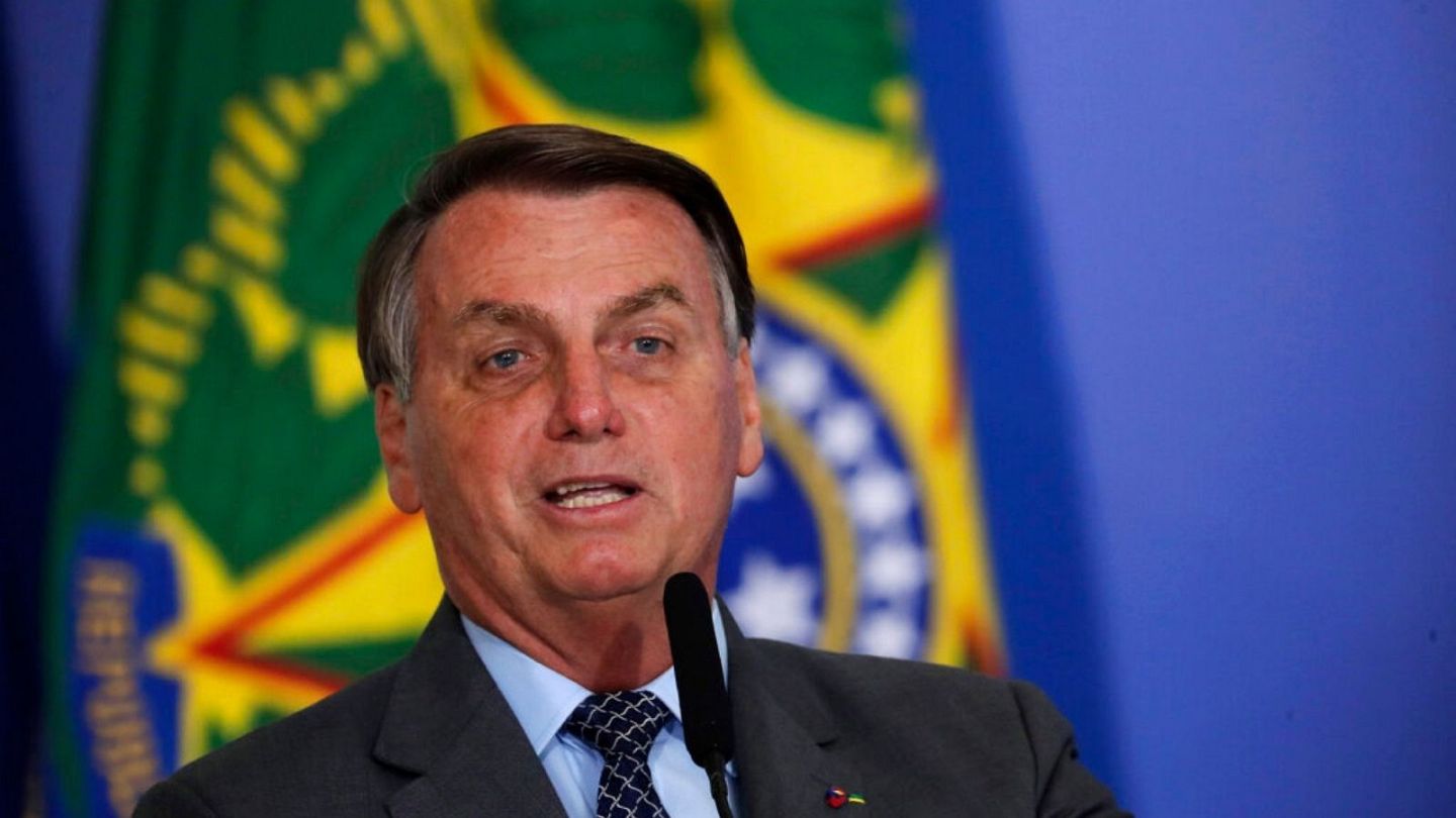 کمیته سنای برزیل از طرح اتهام «جنایت علیه بشریت» علیه بولسونارو حمایت کرد |  Euronews