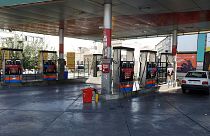 رسانه‌های ایران روز سه‌شنبه از اختلال و وقفه در عرضه سوخت در پمپ بنزین‌های ایران خبر دادند