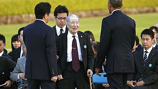 Sunao Tsuboi saluda a Barack Obama durante su visita a Hiroshima el 27 de mayo de 2016
