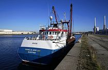 Il peschereccio britannico sequestrato dalle autorità francesi al porto di Le Havre
