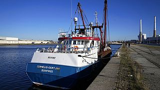 Il peschereccio britannico sequestrato dalle autorità francesi al porto di Le Havre