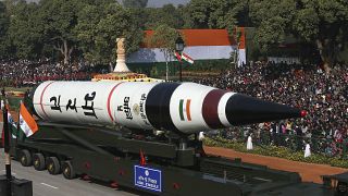 صاروخ "أغني5" الباليستي طويل المدى معروض خلال موكب عيد الجمهورية  في العاصمة الهندية نيودلهي. 2013/01/26