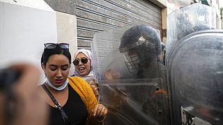 Covid-19 : des Marocains manifestent contre le "passe sanitaire"