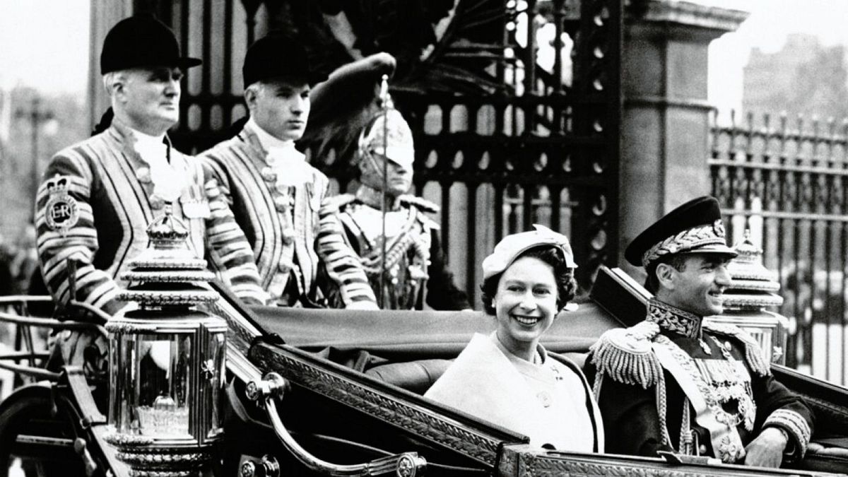 ملکه بریتانیا و شاه ایران در سال ۱۹۵۹