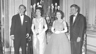 ملکه بریتانیا و جان اف کندی، رئیس‌جمهوری وقت آمریکا در سال ۱۹۶۱