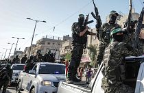 A Hamász fegyveres szárnyának, az Ezzedin al-Kaszam brigádnak a felvonulása Gázában