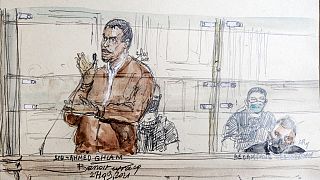  رسم تخطيطي  يُظهر سيد أحمد غلام أثناء محاكمته الاستئنافية في باريس بعد الحكم عليه بالسجن مدى الحياة