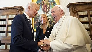 Herzlicher Empfang: Joe Biden nebst Gattin bei Papst Franziskus