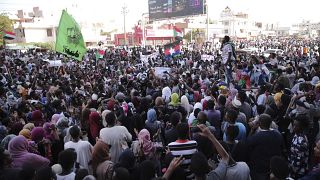 متظاهرون مؤيدون للديمقراطية في الخرطوم