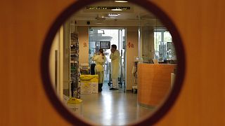 Két képviselő szerint Belgiumban a kiskorúakra is ki kellene terjeszteni az eutanázia lehetőségét – egy gyermekkórház Brüsszelben, 2013-ban