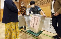 Japonya'da seçmenler sandık başında