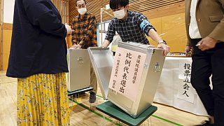 Japonya'da seçmenler sandık başında