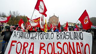 احتجاجات ضد قرار عمدة أنغيلارا في إيطاليا منح الجنسية الفخرية للرئيس البرازيلي بولسونارو