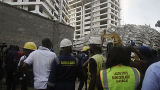 Effondrement d'immeuble à Lagos : au moins 3 morts et des ouvriers coincés