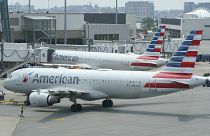 American Airlines отменила сотни рейсов из-за нехватки персонала
