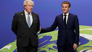 İngiltere Başbakanı Boris Johnson (solda), Fransa Cumhurbaşkanı Emmenuel Macron (sağda)