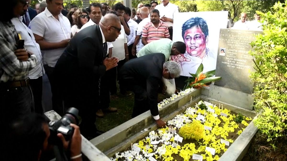 Burial of Sri Lankan journalist Lasantha Wickrematunge