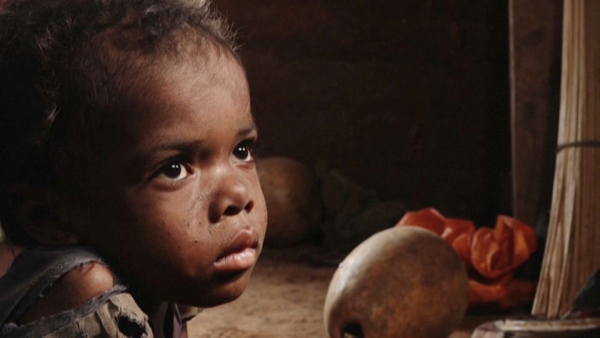 Una niña víctima de la hambruna provocada por el cambio climático en Madagascar.