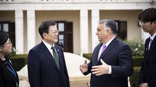 Orbán Viktor fogadja Mun Dzse Int