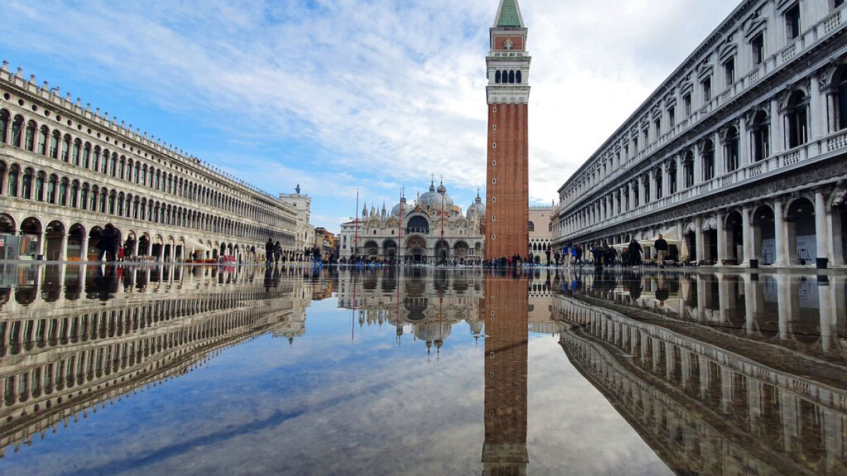 L'acqua alta in Piazza San Marco, 2 novembre 2021