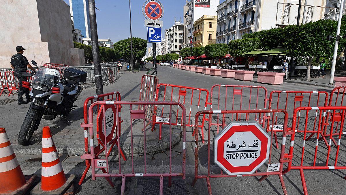 جادة الحبيب بورقيبة في العاصمة تونس