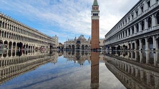 Venecia se prepara para una marea de hasta 140 centímetros activando su sistema de diques
