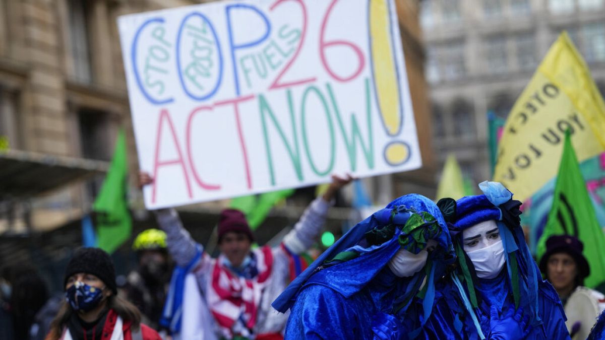 احتجاج نشطاء التمرد بالقرب من قمة المناخ COP26 للأمم المتحدة في غلاسكو، اسكتلندا، الأربعاء 3 نوفمبر 2021 