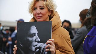 Oposição georgiana em protesto pelo internamento de Saakashvili