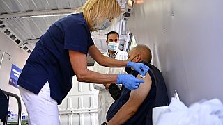 Εμβολιασμός σε κινητή μονάδα στη Θεσσαλονίκη