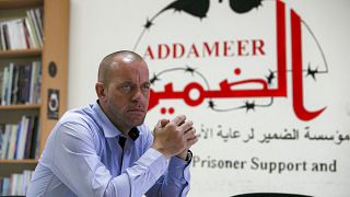 صلاح حموري، محامي فلسطيني وباحث (الضمير) لدعم الأسير وحقوق الإنسان، مكتب المؤسسة في مدينة رام الله، الضفة الغربية.
