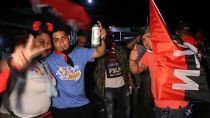Seguidores de Daniel Ortega celebran la victoria en Managua