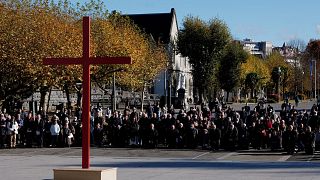 Fransa'da piskoposlar özür diledi
