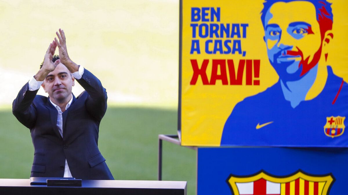 Xavi Hernández, nuevo entrenador del FC Barcelona, en su presentación oficial en el Camp Nou.