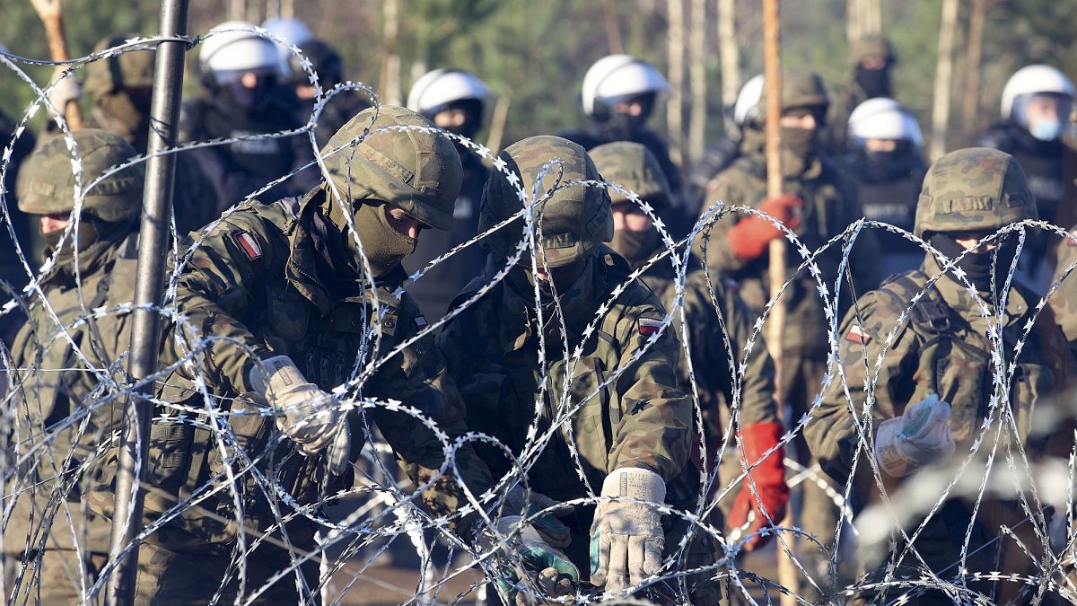 قوات بولندية عند الحدود مع بيلاروس 
