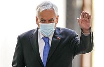 El presidente de Chile, Sebastián Piñera, no podrá salir del país hasta que el Senado resuelva.