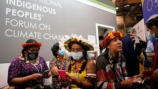 نشست کوپ۲۶ در گلاسکو و حضور بومی‌های آمازون در اعتراض به نابودی جنگل آمازون