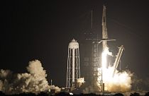 Fusée Flacon 3 de SpaceX avec à son bord les quatre astronautes de la mission Crew-3, quittant le pas de tir de Cape Canaveral, le 10 janvier 2021