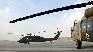 بالگردهای تحویلی آمریکا به نیروهای آموزش دیده افغانستان در فرودگاه قندهار