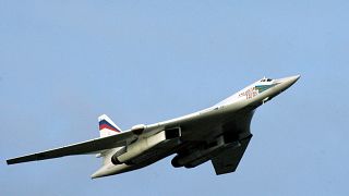  Rus “Tu-160” tipi savaş uçağı