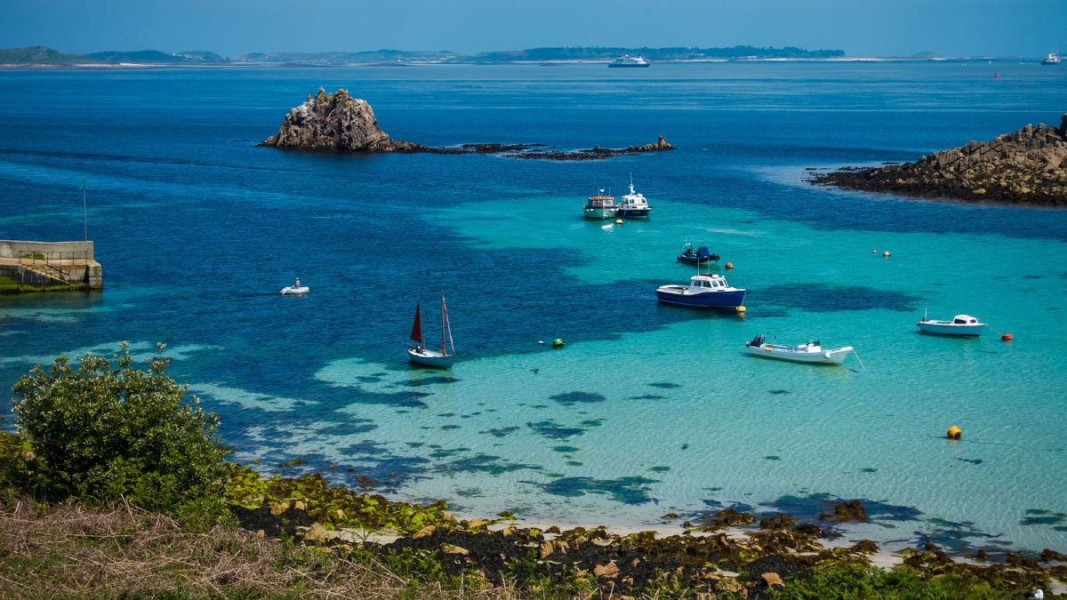 White sand beaches, sharks and seafood: The Isles of Scilly is the UK’s most ‘tropical’ destination thumbnail