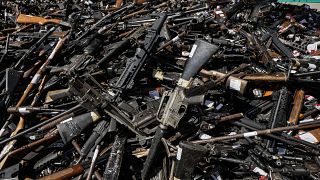 إتلاف أكثر من 13 ألف قطعة سلاح ناري في تشيلي