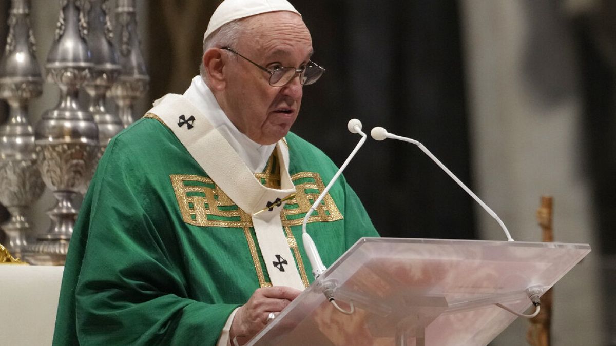 Папа римский призвал помочь бедным