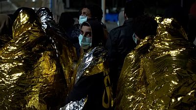 Trois cents migrants secourus en pleine tempête par les gardes-côtes italiens