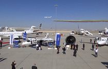 Più di 1200 espositori al Dubai Airshow, le speranze dell'industria aeronautica